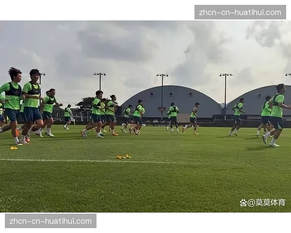 记录一位普通中超赛场草坪养护师的工作日常